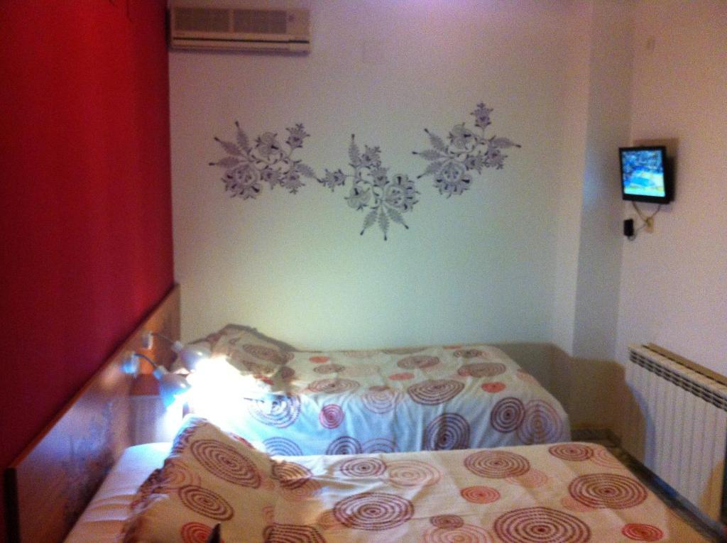 Hostal Neptuno Caces Zimmer foto